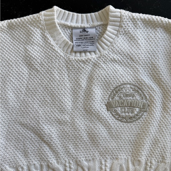 Disney Vacation Club White Crew Spirit Jersey M - Picture 5 of 9